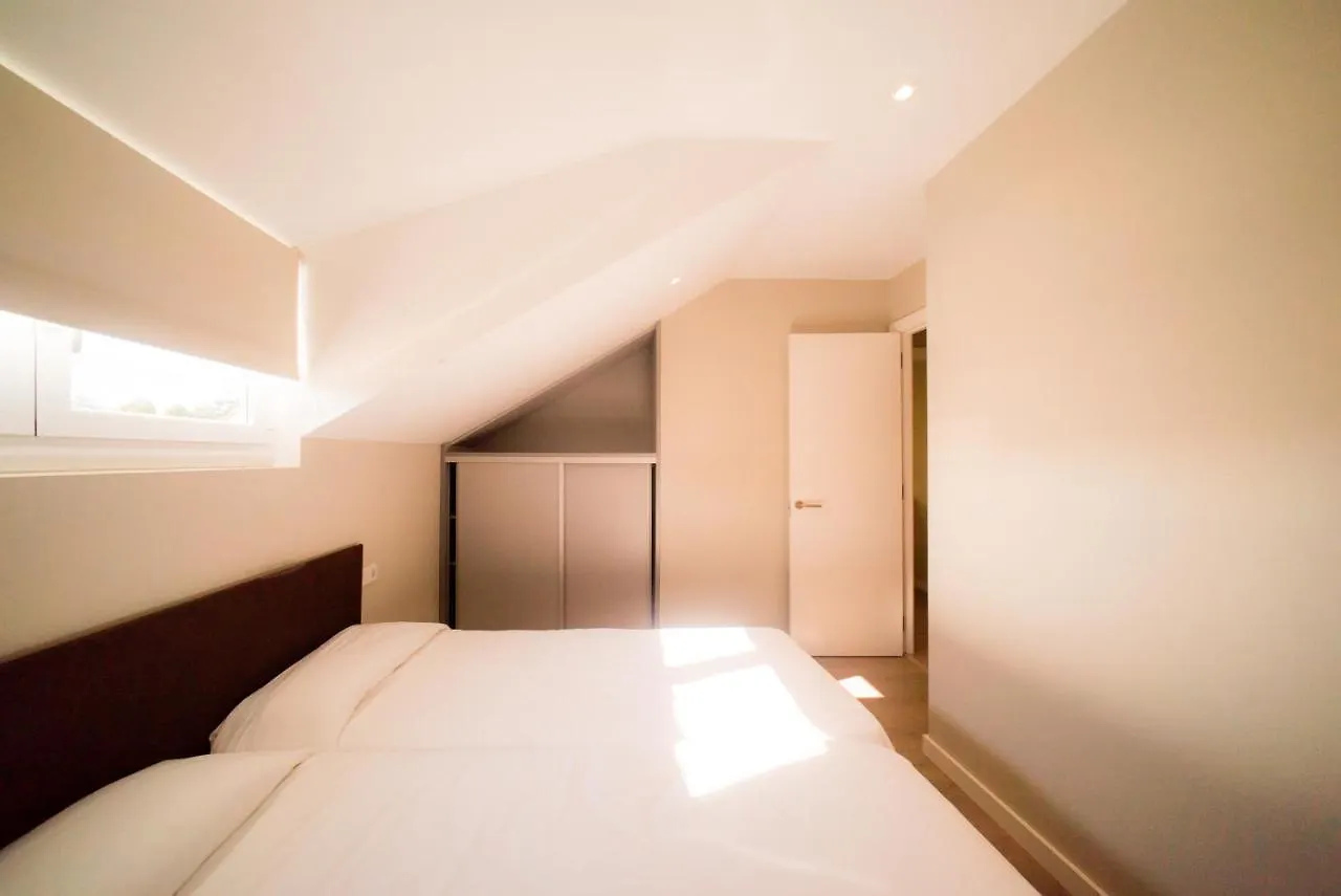 El Pi De Sant Just - Habitacions I Apartaments